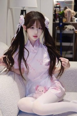 上海白幼瘦coser模特写真图片1