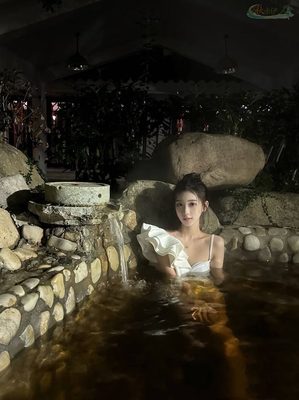 广州元气校花正面照清纯学生
