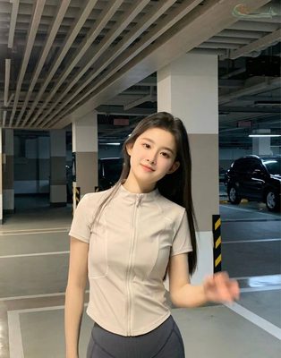 广州纯天然洋娃娃脸萝莉模特写真