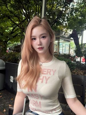 上海巨乳模特纯欲写真