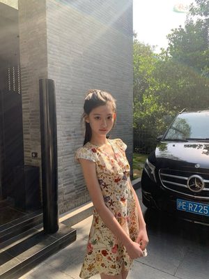 上海气质模特上戏在读街拍