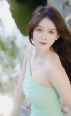 上海气质甜美平面模特街拍