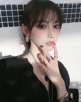 广州御姐模特街拍高级脸大长腿