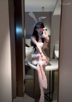 杭州短发气质模特清纯肌肤