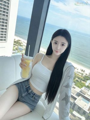 深圳纯欲模特冰肌玉骨正面照