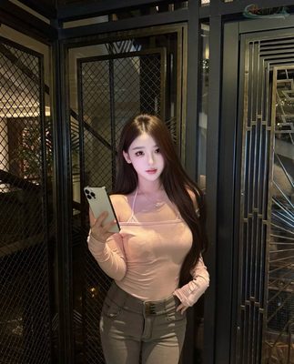 广州纯欲E杯模特写真照