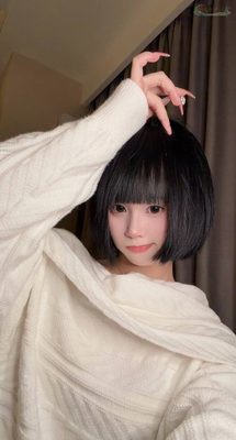 苏州清纯学生模特巴掌腰写真