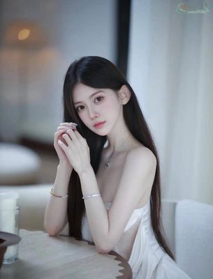 杭州纯欲白嫩模特街拍