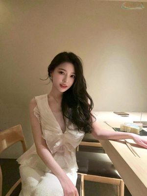 北京 | 中俄混血气质女神，172cm雪白肌肤