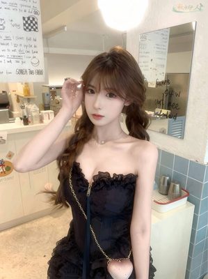 广州白皙牛奶肌模特写真