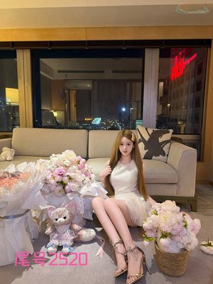 北京清纯模特白皙肌肤写真